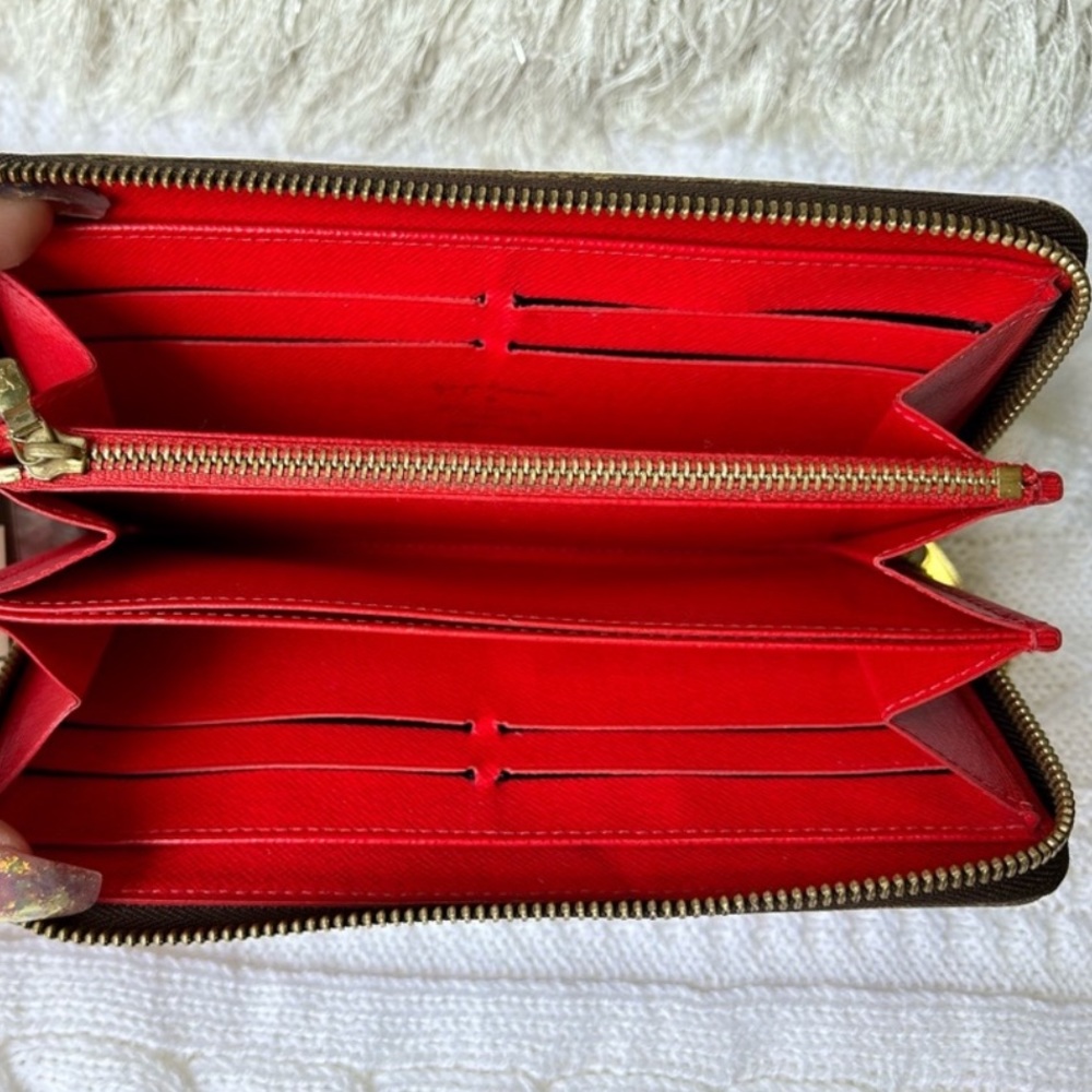 RARE Louis Vuitton x Yayoi Kusama • Zippy Wallet - Picture 3 of 5